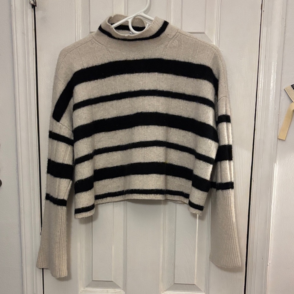 Madewell Cropped Striped Black and Cream Women's Cashmere-Wool Blend Sweater